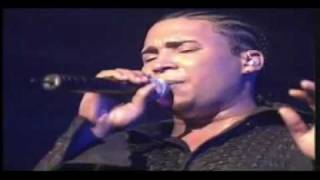 Vuelve  don omar en vivo [upl. by Atnim43]